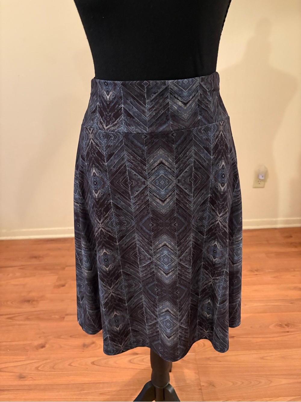 Patterned Navy Midi Skirt with Subtle Geometric Print